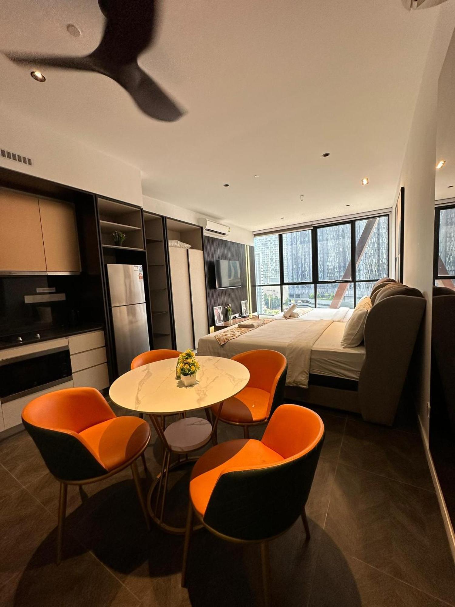 Scarletz Suites Kuala Lumpur By City Center Экстерьер фото